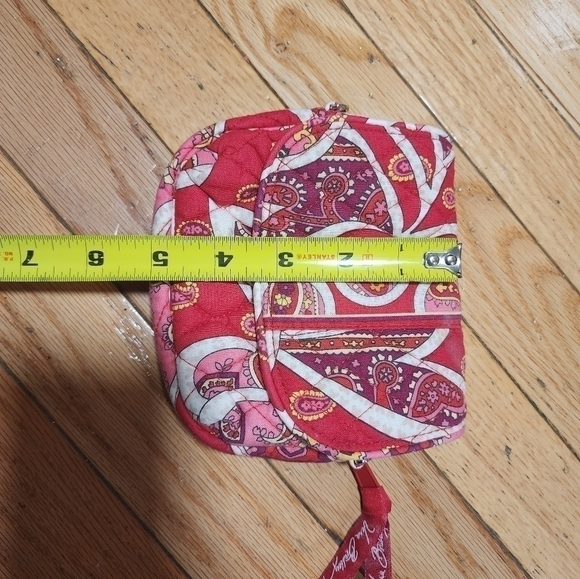 Vera Bradley Quilted Wristlet Wallet Red Paisley Floral Print Small Zip Pouch - Picture 3 of 8